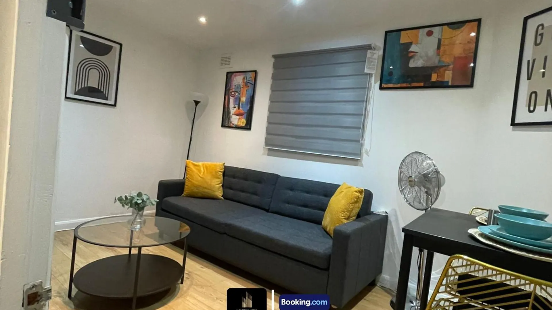 Stylish 2 Bedroom Apt By Luxe Haven Homes Short Lets & Serviced Accommodation Canning Town Greater London With Free Wifi Apartment