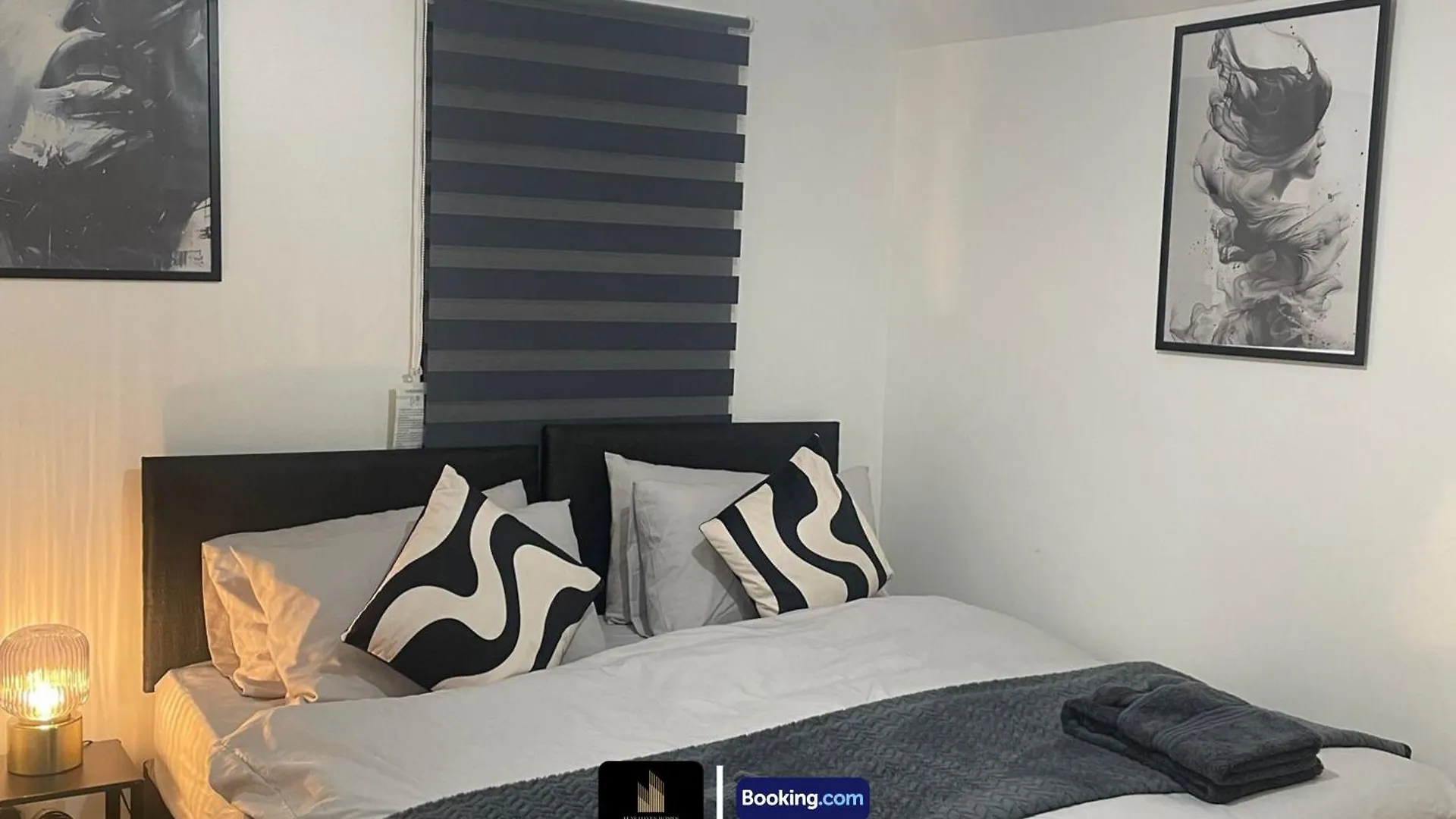 Stylish 2Bedroom Apt By Luxe Haven Homes Short Lets & Serviced Accommodation Canning Town Greater London With Free Wifi