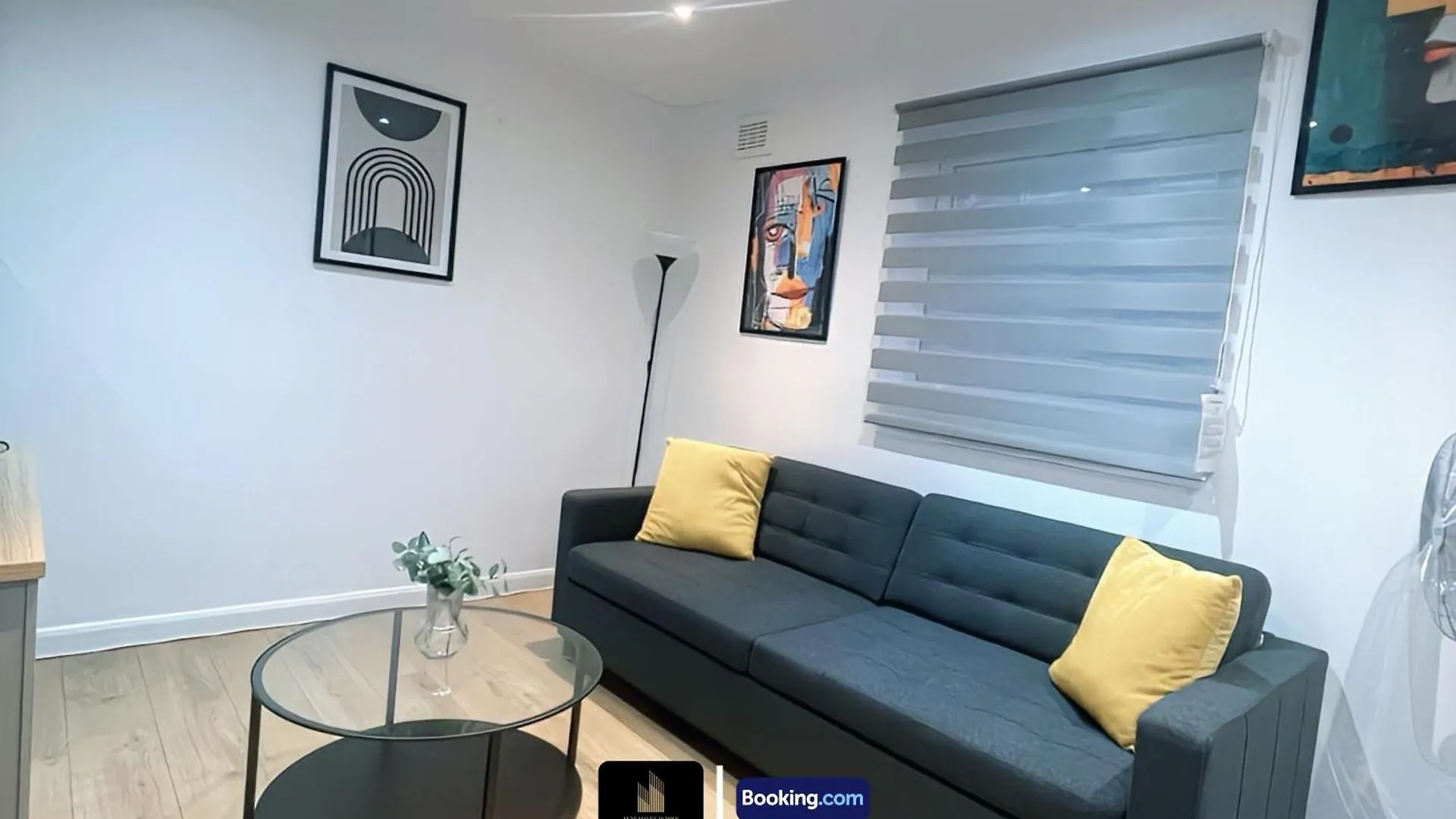 Stylish 2Bedroom Apt By Luxe Haven Homes Short Lets & Serviced Accommodation Canning Town Greater London With Free Wifi Reino Unido