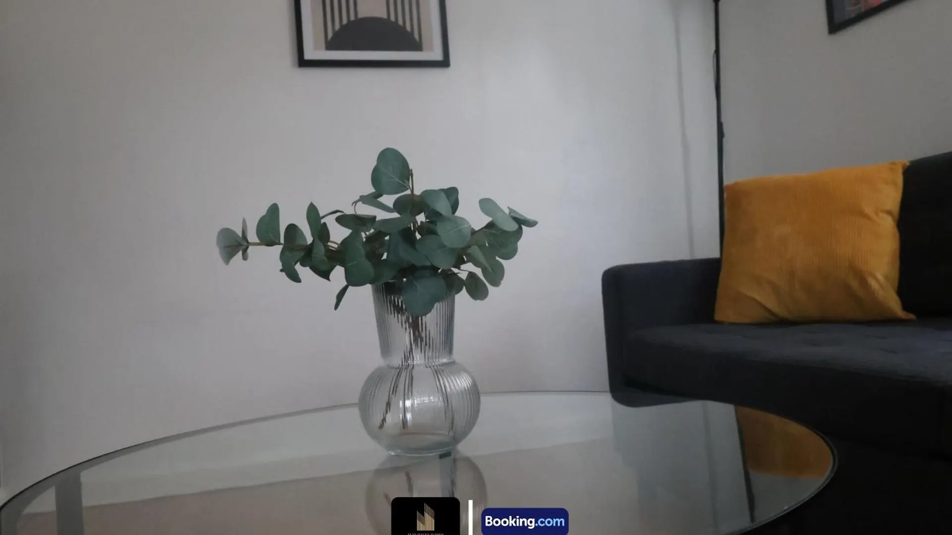 Stylish 2Bedroom Apt By Luxe Haven Homes Short Lets & Serviced Accommodation Canning Town Greater London With Free Wifi