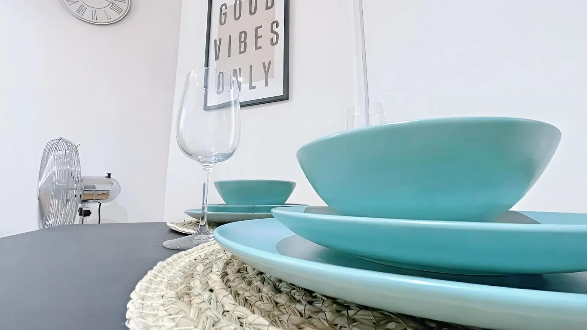 Stylish 2Bedroom Apt By Luxe Haven Homes Short Lets & Serviced Accommodation Canning Town Greater London With Free Wifi Apartamento